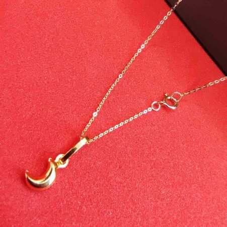 GNUCY16-090-006-3 18k Embellish Gold crescent necklace